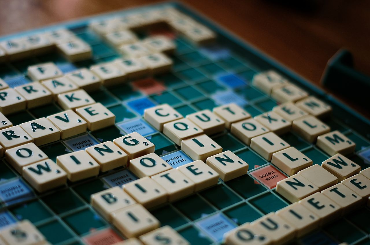 1280px-Scrabble_game_in_progress.jpg