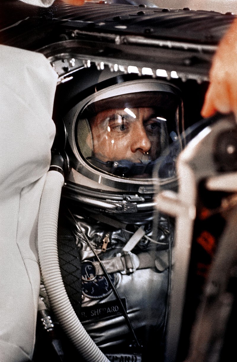 800px-Alan_Shepard_in_capsule_aboard_Freedom_7_before_launch.jpg